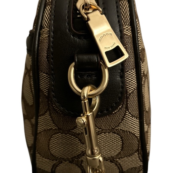 Coach Isla Chain Crossbody In Signature Jacquard in Khaki/Brown/Light Gold - Picture 6 of 10